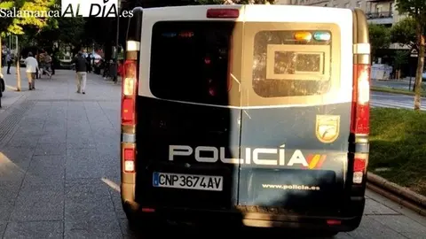 Furgón de la Policía Nacional de Salamanca. Fotografía: Salamanca RTV Al Día
