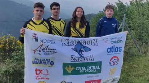 Manuel Peláez Gómez, Sergio Gutiérrez Trujillo, Christian Salvador Mollón, Jorge Galán Vela y Sofía Arroyo Bonifacio del CD Natación Zamora en el XXXVI Trofeo Internacional Villa de Gijón