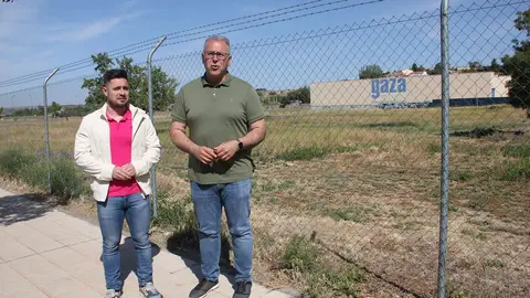 Jesús María Prada y Sergio de Fuentes Román, candidato y número 8 en la lista del PP a las municipales, respectivamente_2