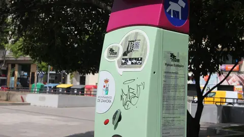 PipiCan instalado en el parque de La Marina_2