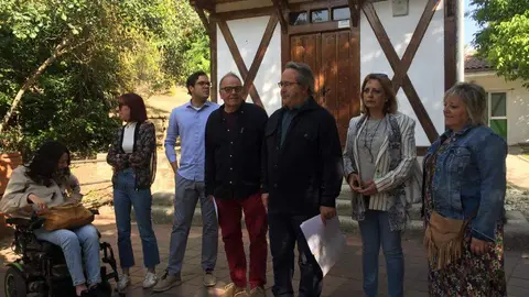 Izquierda Unida en la caseta del guarda en el parque de Valorio