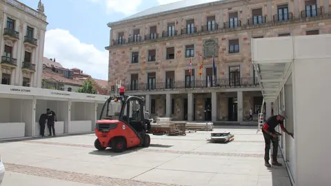 Preparativos para la Feria del Libro en Zamora 2023
