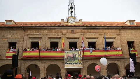 Chupinazo en la Plaza Mayor de Benavente. Fotografía: Interbenavente