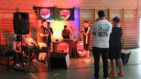 batalla de gallos en el pabellón de la Josa