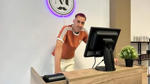 Alfonso Marcos abre su quinta peluquería en Toro