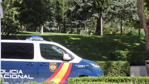 Furgón de la Policía Nacional en el centro de Zamora