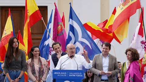 El zamorano Jesús Julio Carnero durante la celebración de los resultados del 28M en Valladolid. Fotografía: @JesusJCarnero