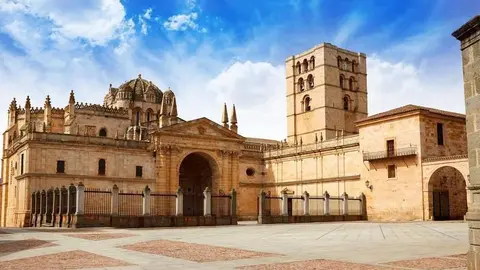 catedral sol y nubes
