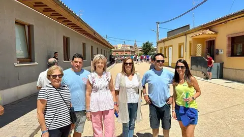 Elvira Velasco y representantes del PP de Zamora acuden a los espantes de Fuentesaúco