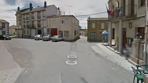 Plaza Mayor de Muga de Sayago. Fotografía: Google Maps