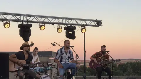 Gran Trailer en acústico en el Ramos_5