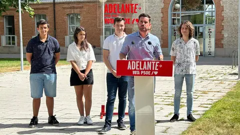 Antidio Fagúndez junto a las Juventudes Socialistas de Zamora