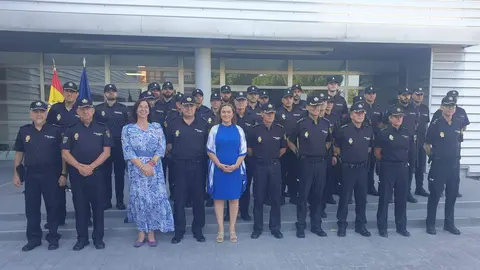 Virginia Barcones, delegada del Gobierno, da la bienvenida a los Policías Nacionales