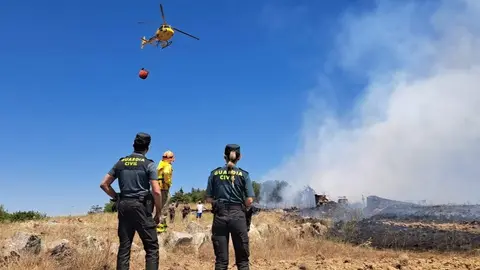 Incendio entre Morales del Vino y Entrala. Fotografía: Guardia Civil