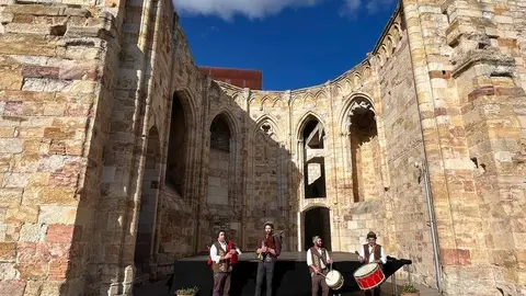 Los Gaiteiros de Urrós