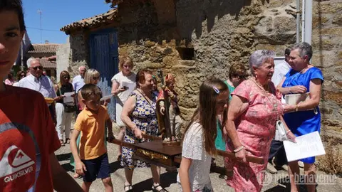 Villar de Farfón celebra la fiesta de San Blas medio año después