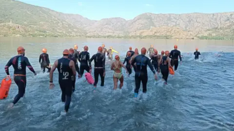 Travesía a nado del Lago de Sanabria. Fotografía: Federación de Natación de Castilla y León