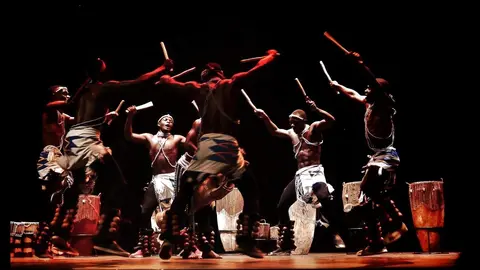 Espectáculo Ugandan Sticks