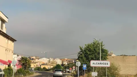 El cielo se oscurece con la llegada del humo a Alcañices