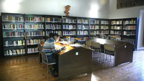 Biblioteca Municipal Manuel González Allende de Toro