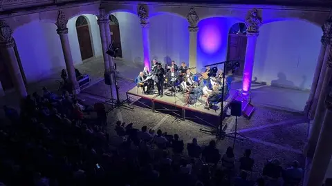 Agrupación Musical Pulso y Púa “Amigos del Arte”