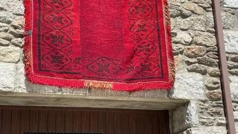 Porto y sus 300 aros de ganchillo_9