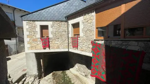 Porto y sus 300 aros de ganchillo_15