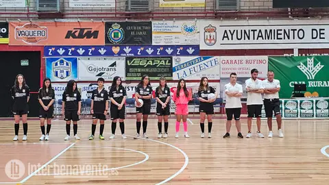 Equipo femenino del Racing Club Benavente vía Interbenavente.es