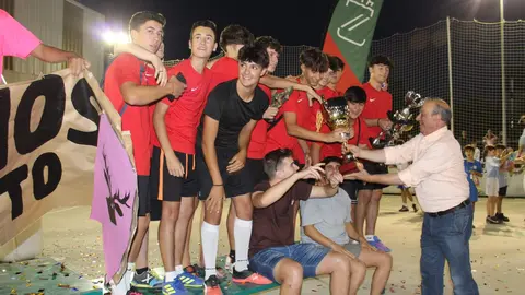 02 Ayto. Galende. Entrega trofeos 44º Campeonato Futbito El Puente de Sanabria