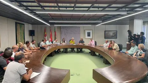 reunion delgada ganaderos