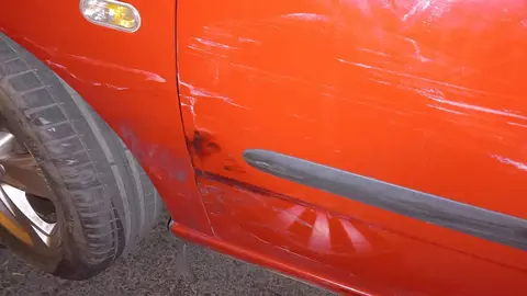 Coche en Puerta Nueva