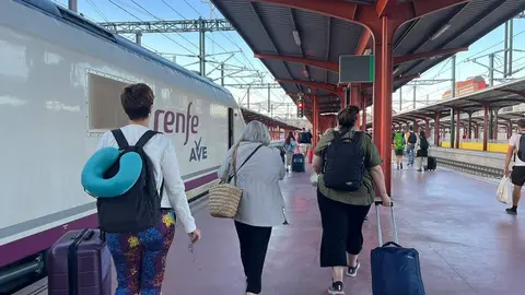 Tren Renfe en la estación de Zamora