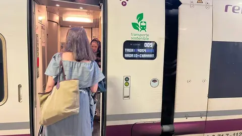 Tren Renfe en la estación de Zamora