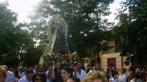 Procesión Virgen del canto foto de Rocío Gato