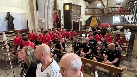 Ofrenda Floral de los jugadores del Zamora CF a la concha