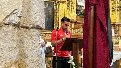 Ofrenda Floral de los jugadores del Zamora CF a la concha_11