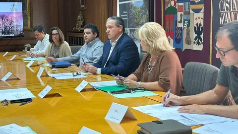 Reuni&oacute;n Mesa del Casta&ntilde;o