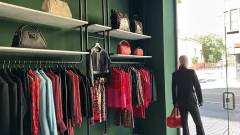 Rhapsody shop (2)