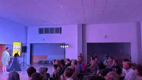 actuación magia. imagen Facebook