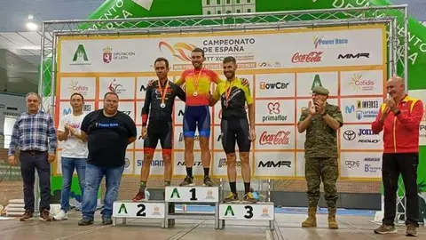 Podium Carlos García