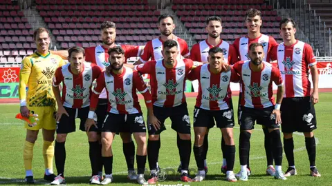 Once titular del Zamora ante el Compostela