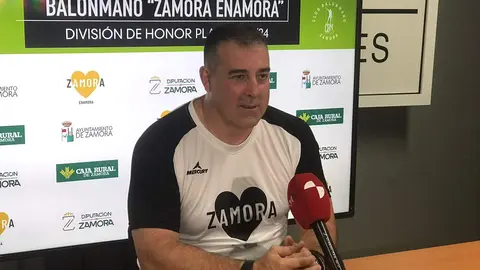 Fran González en rueda de prensa previa a Oviedo