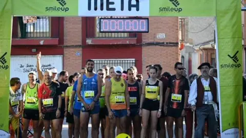 Primera edición de la carrera de la Vendimia en Moraleja del Vino. Fotografía: Smile-UP Eventos