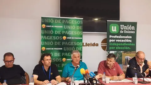 Foto rueda de prensa (2)