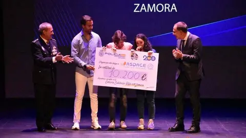 Entrega cheque a Aspace