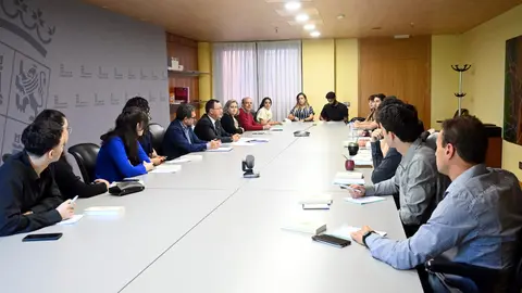 Jóvenes responsables de las Casas Regionales