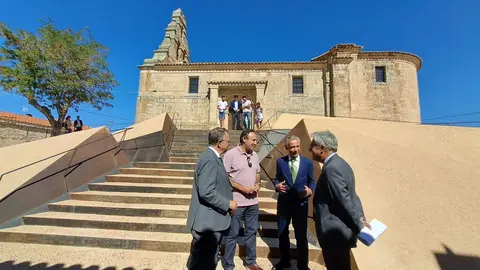2023-10-6.- Sobrino, Iglesias, Garcia y Prieto en la visita a Forfoleda