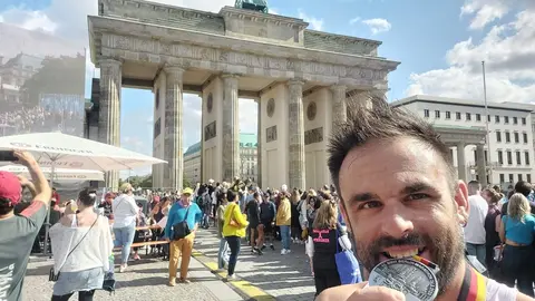 El zamorano José Luis Cabello a su llegada a meta en la maratón de Berlín. Fotografía: CEDIDA