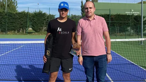 El tenista zamorano Hugo González