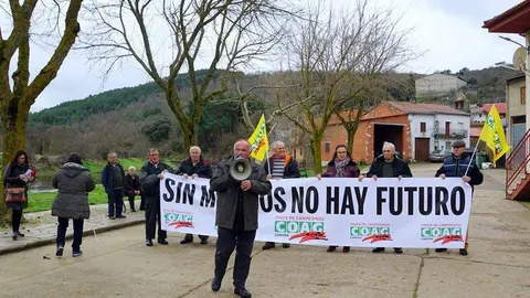 Manifestación de archivo de COAG en Boya y Sagallos